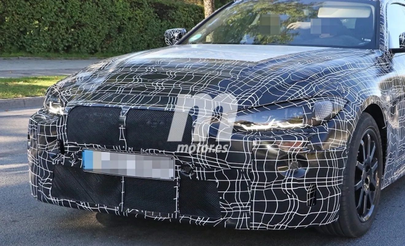 BMW Serie 4 Gran Coupé 2021 - foto espía frontal
