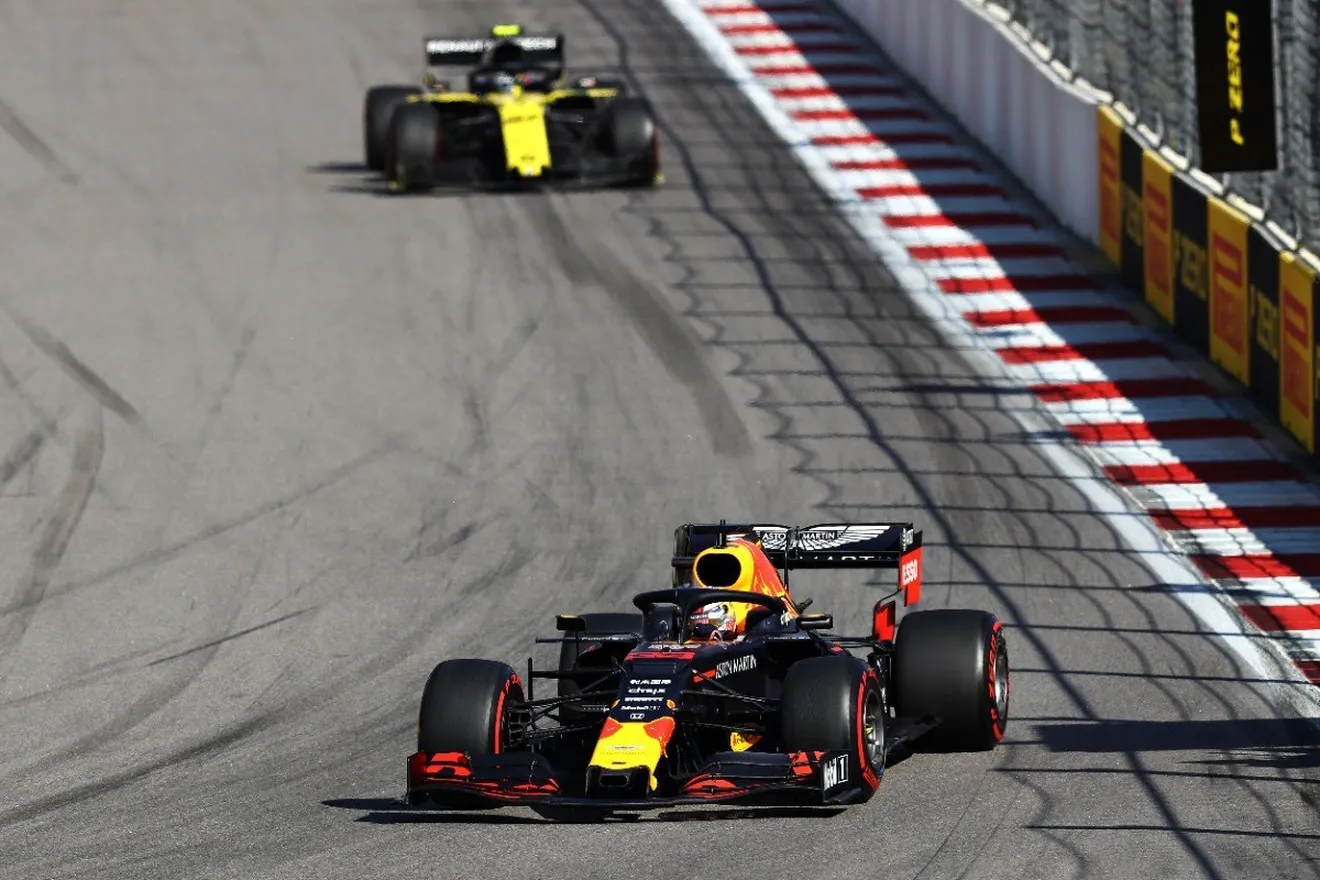 Red Bull limita daños en una carrera "aburrida": "Era lo mejor que podíamos hacer"