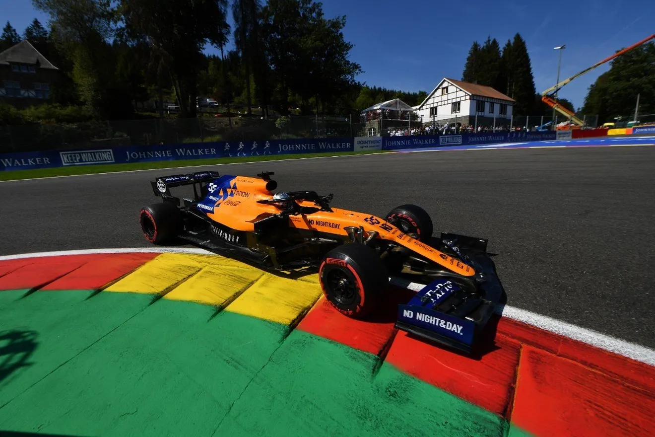 Sainz abandona y pide fiabilidad a Renault: "Perdí potencia ya en la vuelta de formación"