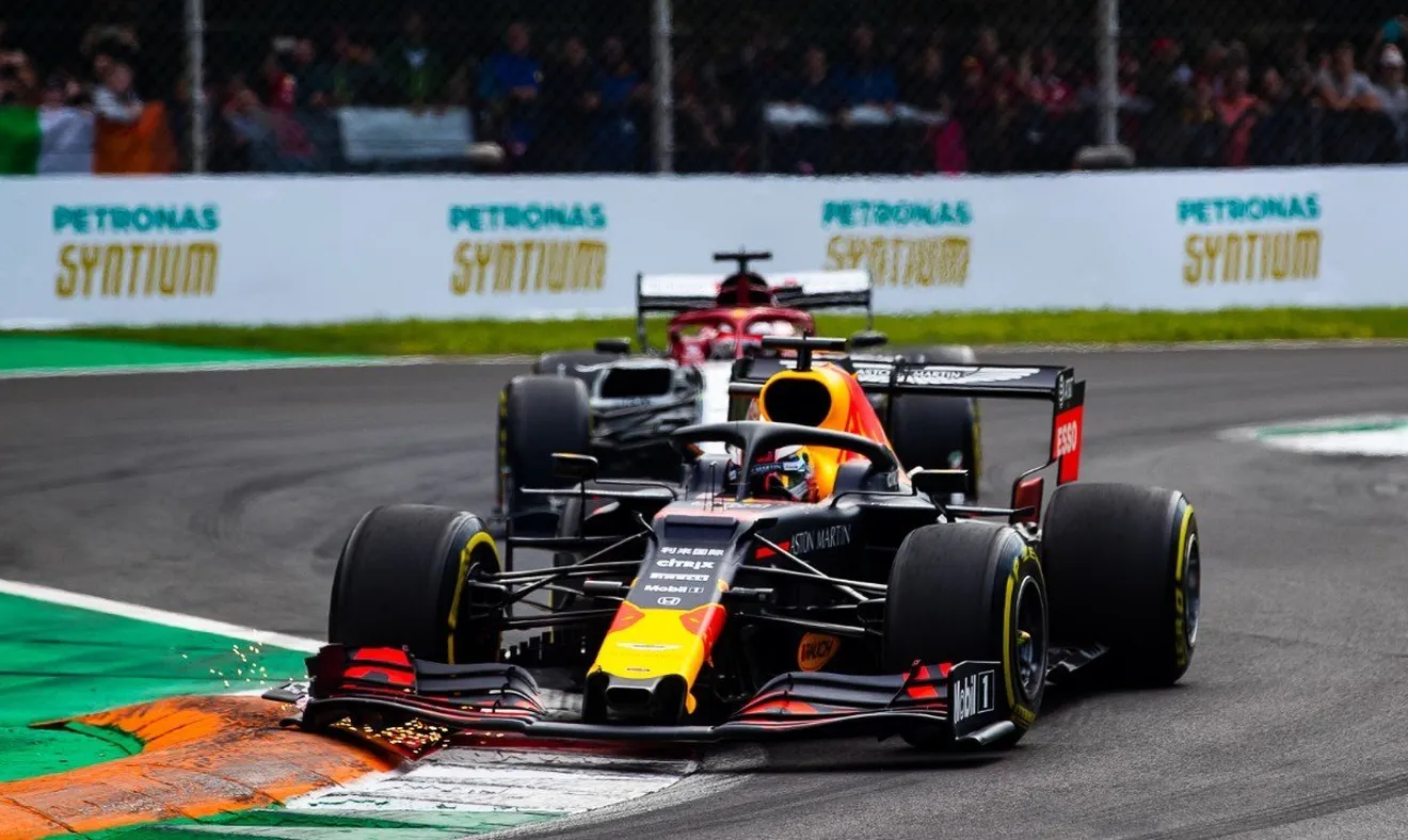 Verstappen: la zona media de la parrilla "se quedó casi parada" en la salida