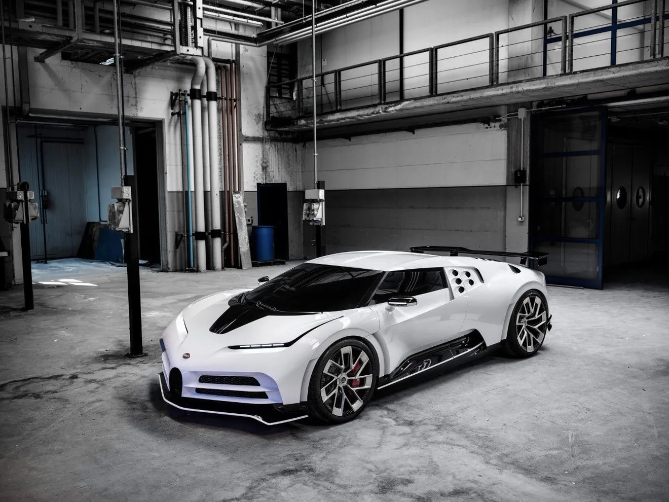 El nuevo Bugatti Centodieci es realmente una maqueta con mecánica eléctrica