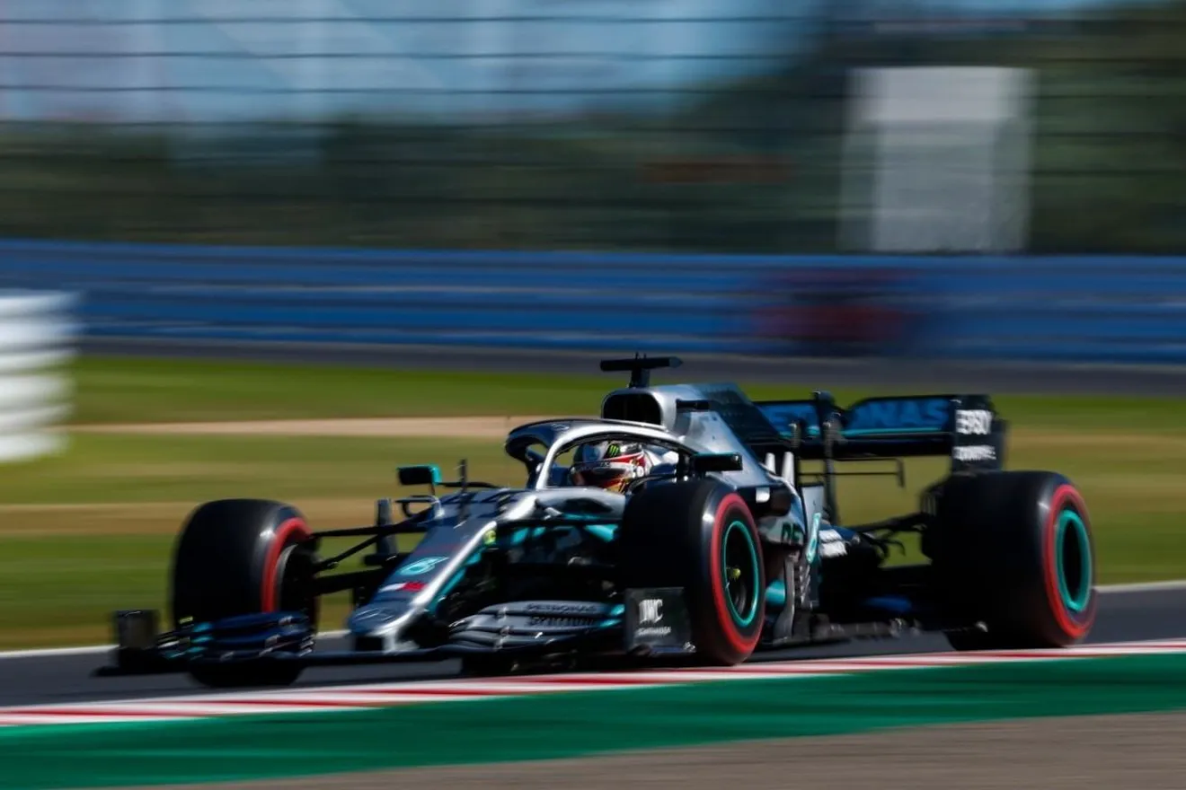 Hamilton: "No ha sido un gran año para Mercedes en cuanto a desarrollo del motor"
