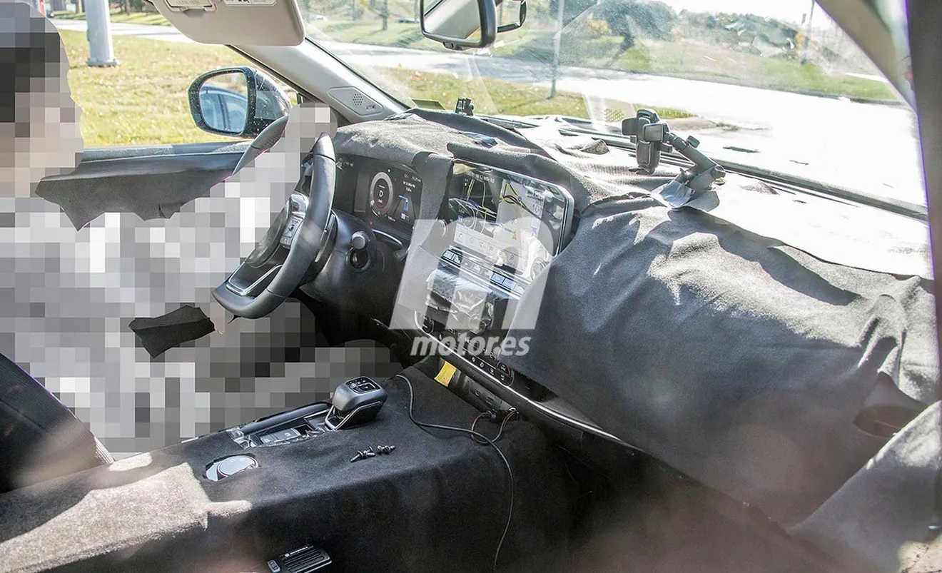 El interior del nuevo Nissan X-Trail 2021 al detalle en estas fotos espía