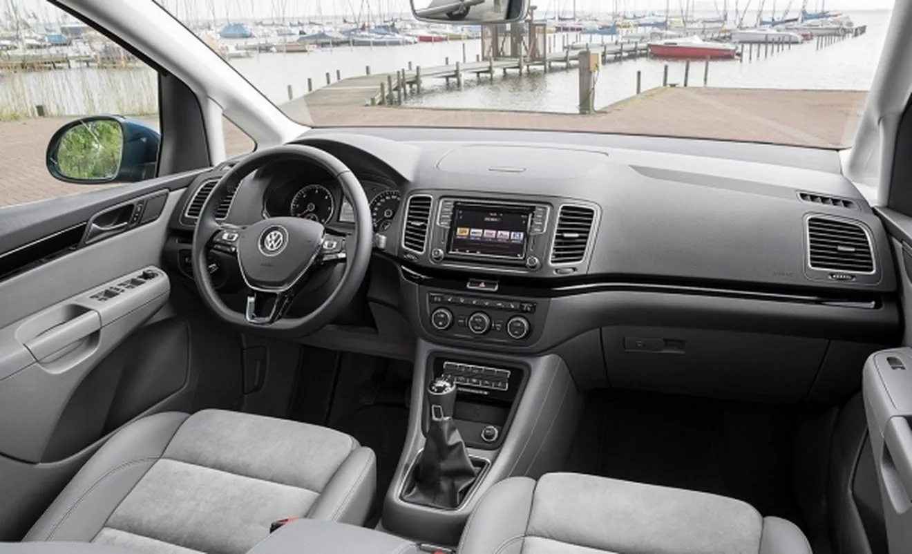 Volkswagen Sharan - interior