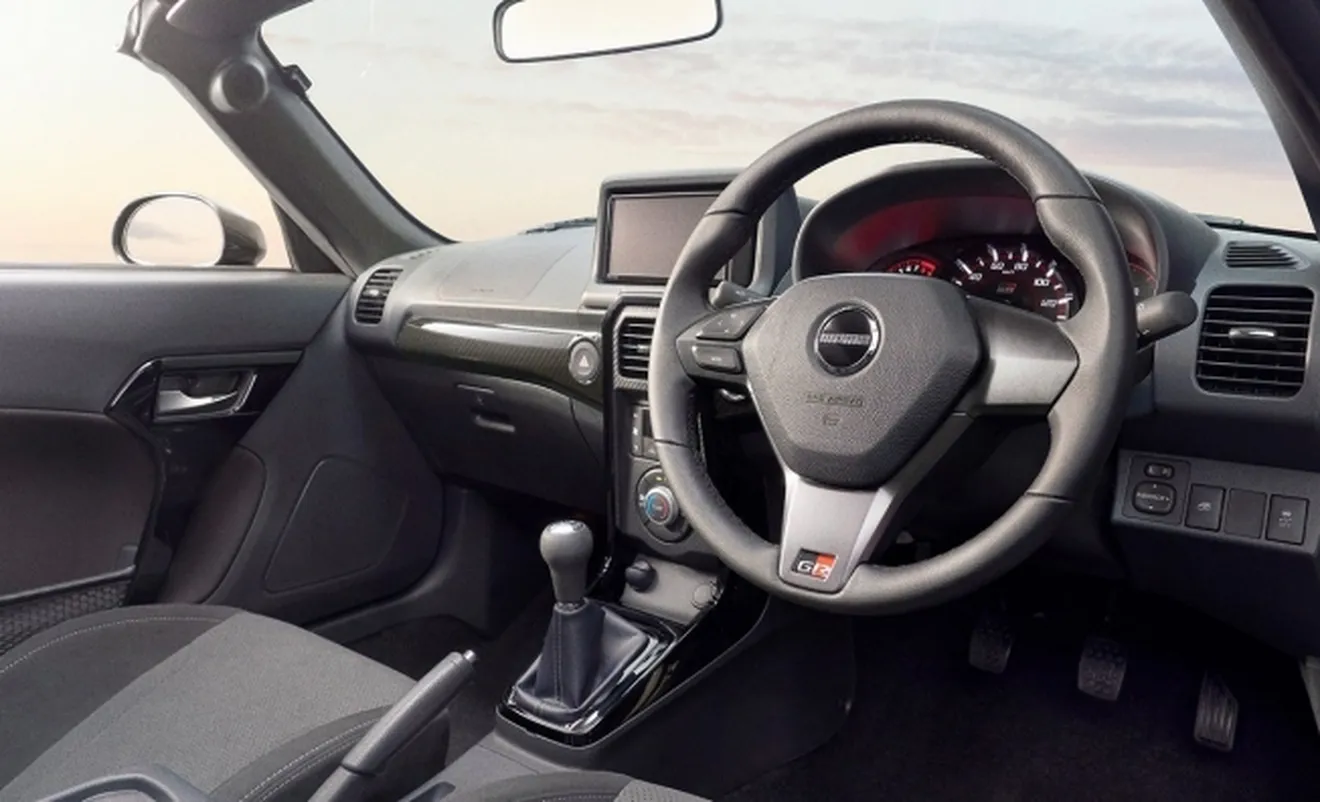 Toyota Copen GR Sport - interior