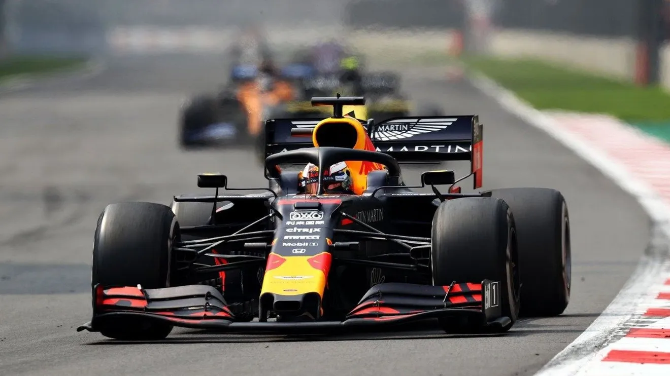Verstappen: "Lo que ocurrió con Hamilton y Bottas arruinó mi carrera"