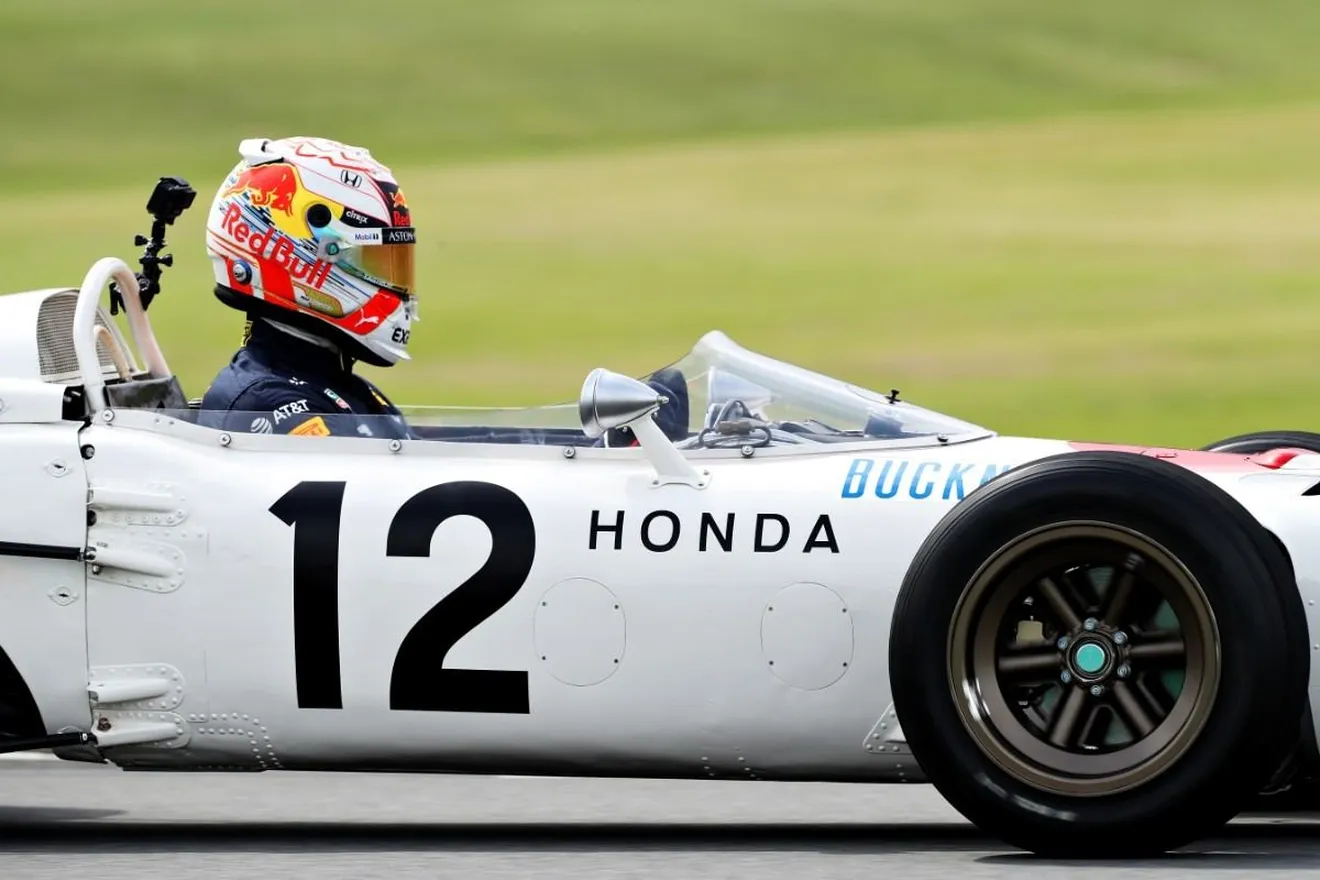 Verstappen se sube al F1 que dio a Honda su primera victoria en 1965