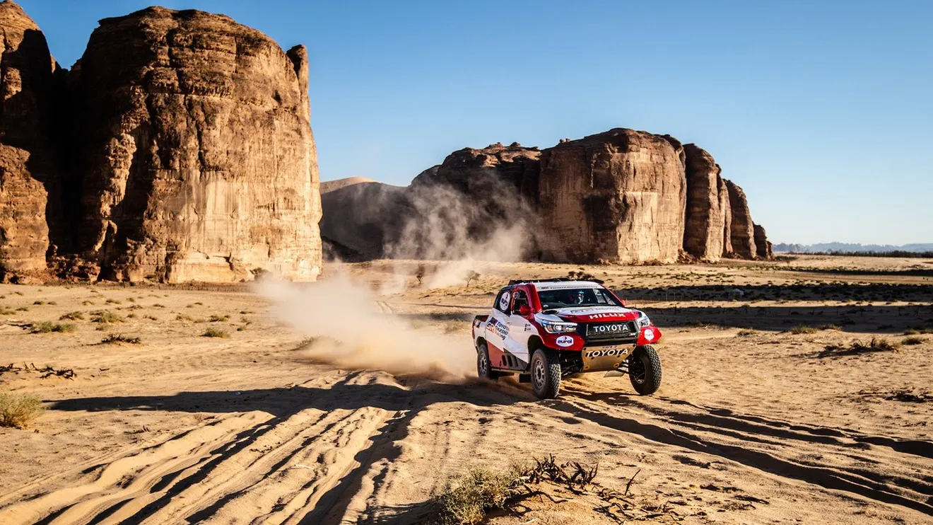Alonso inicia el Ula Rally: "Es genial competir en Arabia Saudí ahora"