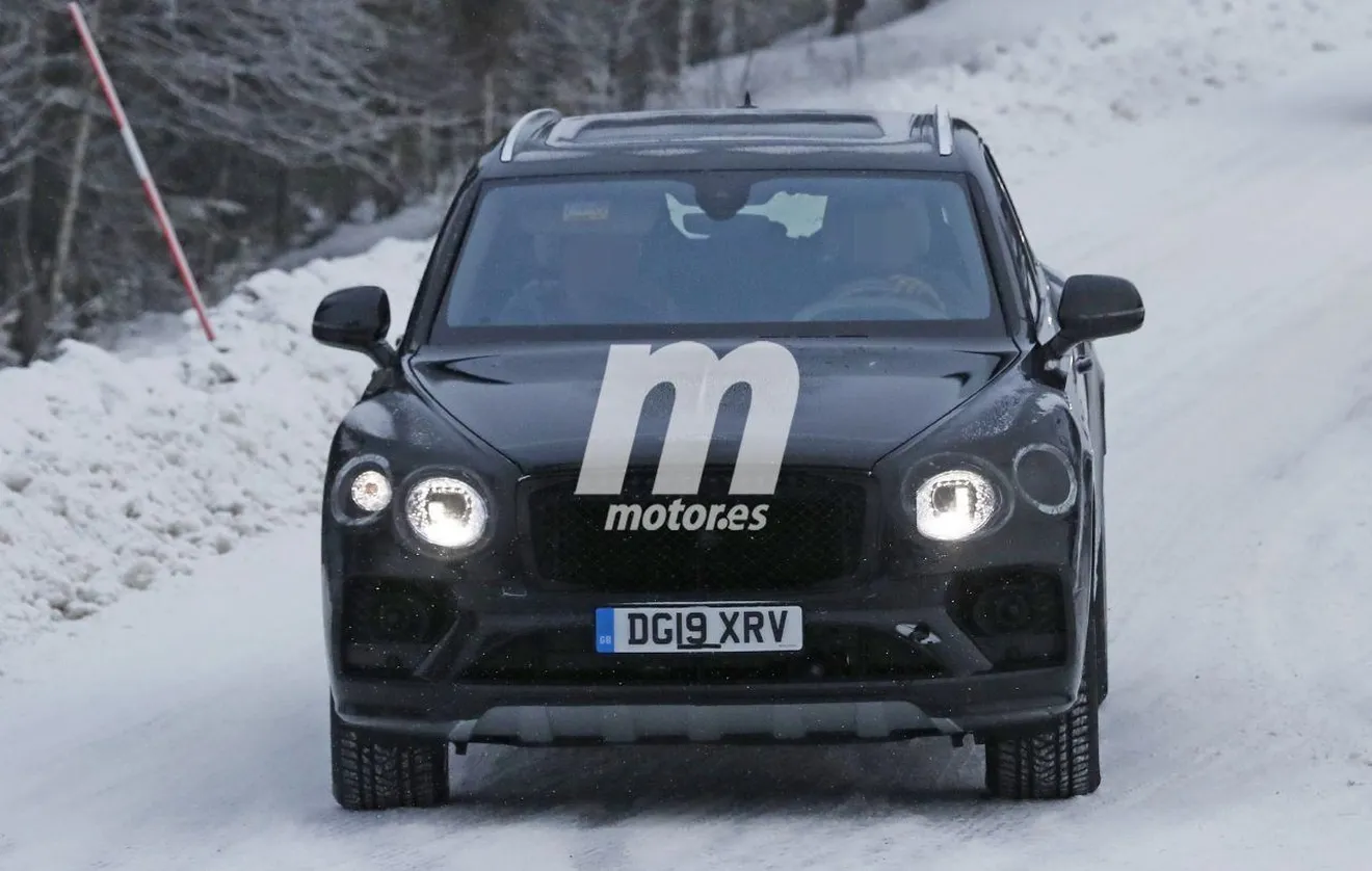 El Bentley Bentayga Facelift descubre nuevos detalles en las pruebas de invierno