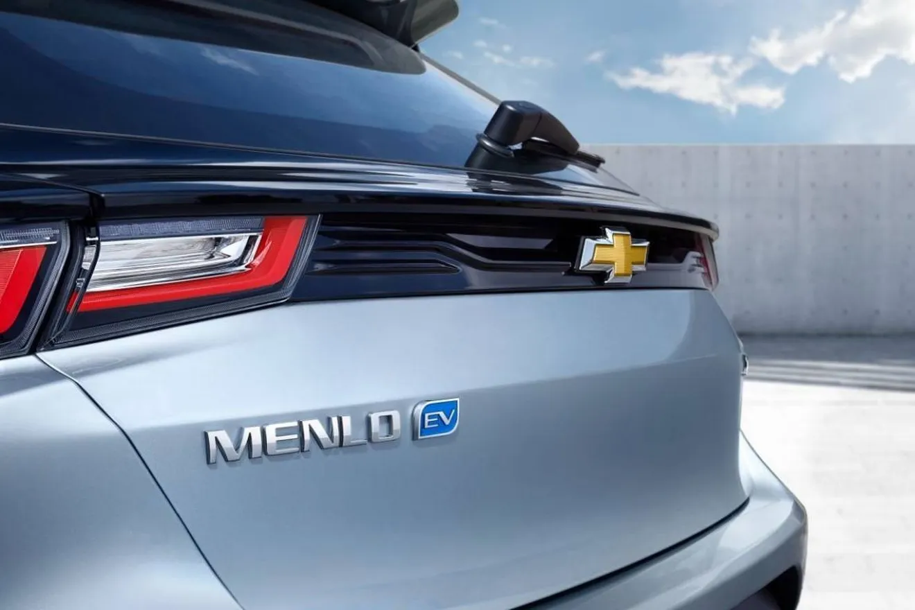 Chevrolet descubre un teaser del nuevo Menlo EV, el crossover eléctrico para China