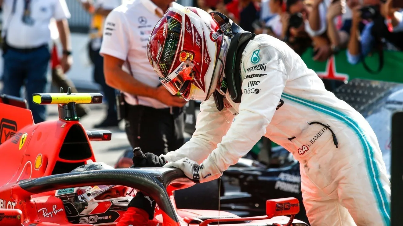 Hamilton afirma que "Ferrari ha perdido potencia" desde la reclamación de Red Bull