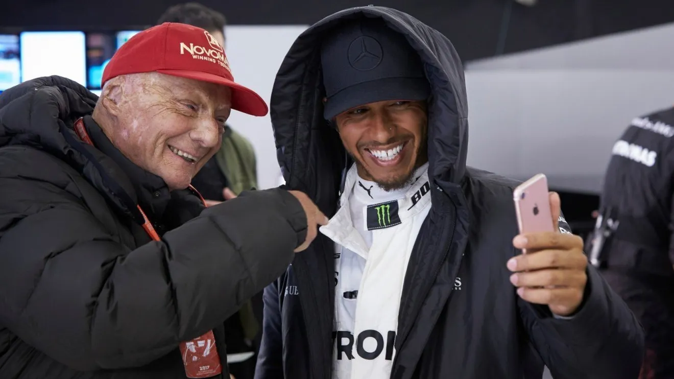 Hamilton analiza la temporada y recuerda a Lauda: "El año más difícil para Mercedes"