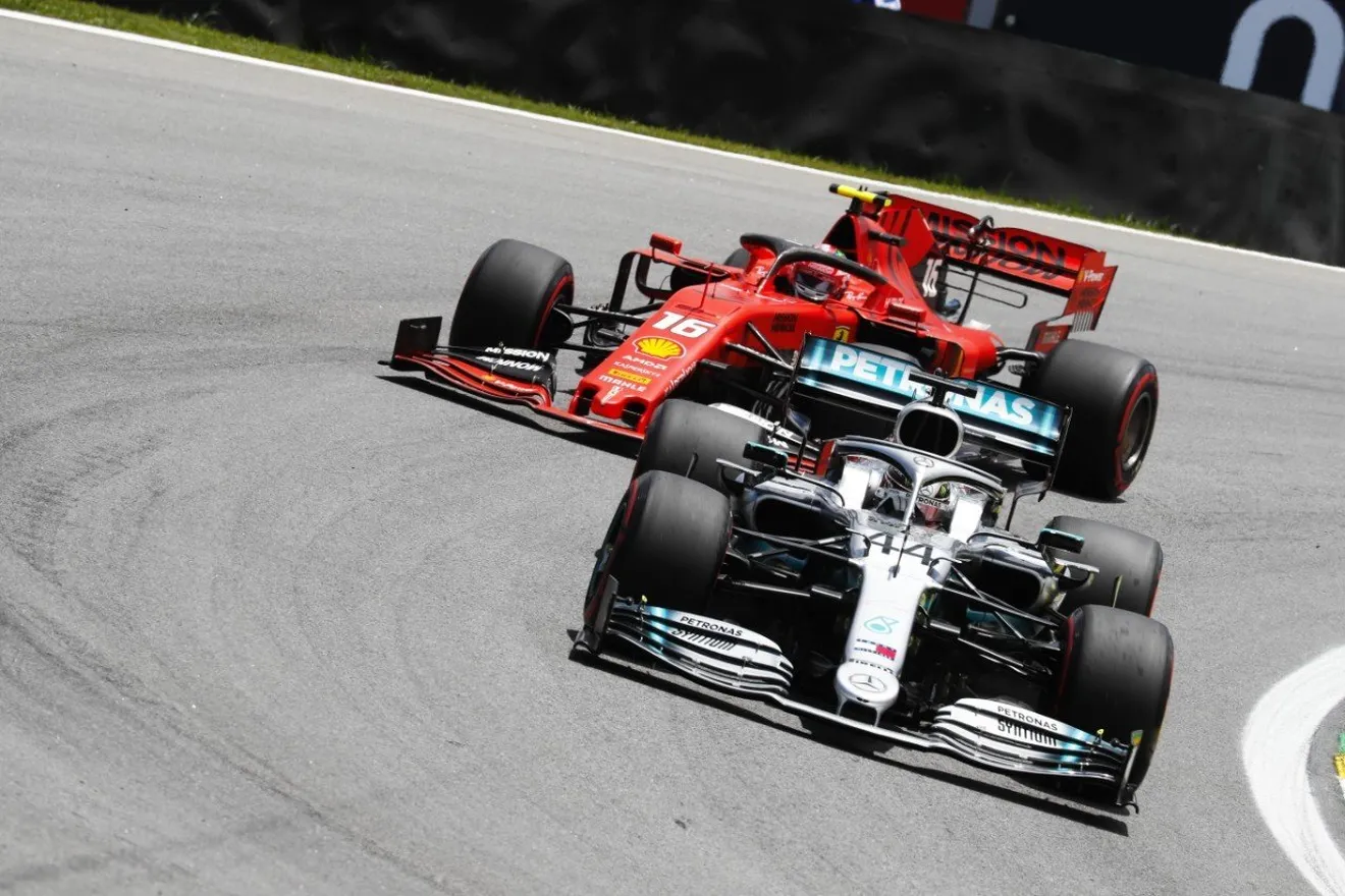 Hamilton: "Nos falta potencia en comparación con Red Bull y Ferrari"