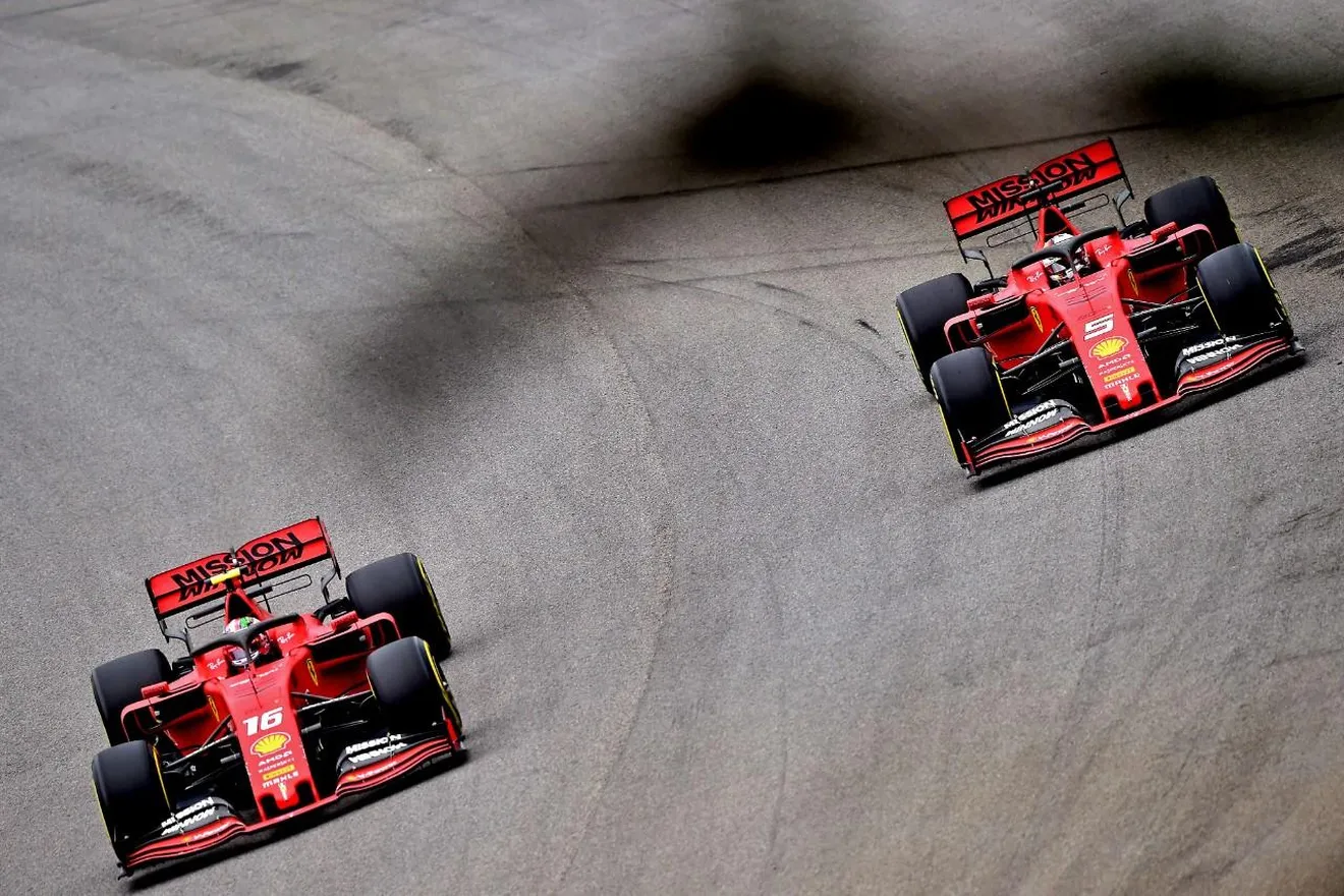 Leclerc y Vettel hacen que Ferrari implosione: "A veces estas cosas pasan"