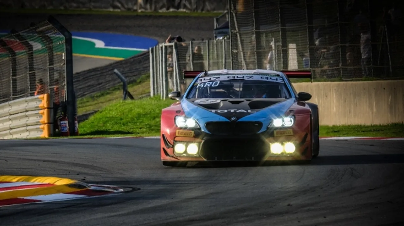 Dennis Olsen y Porsche conquistan las 9 Horas de Kyalami para ganar el IGTC