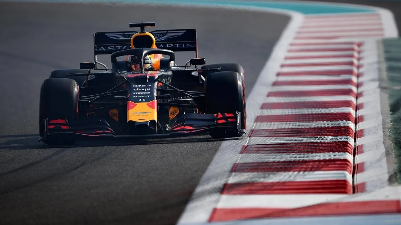 Verstappen supera a Hamilton en el último instante de los últimos libres de 2019