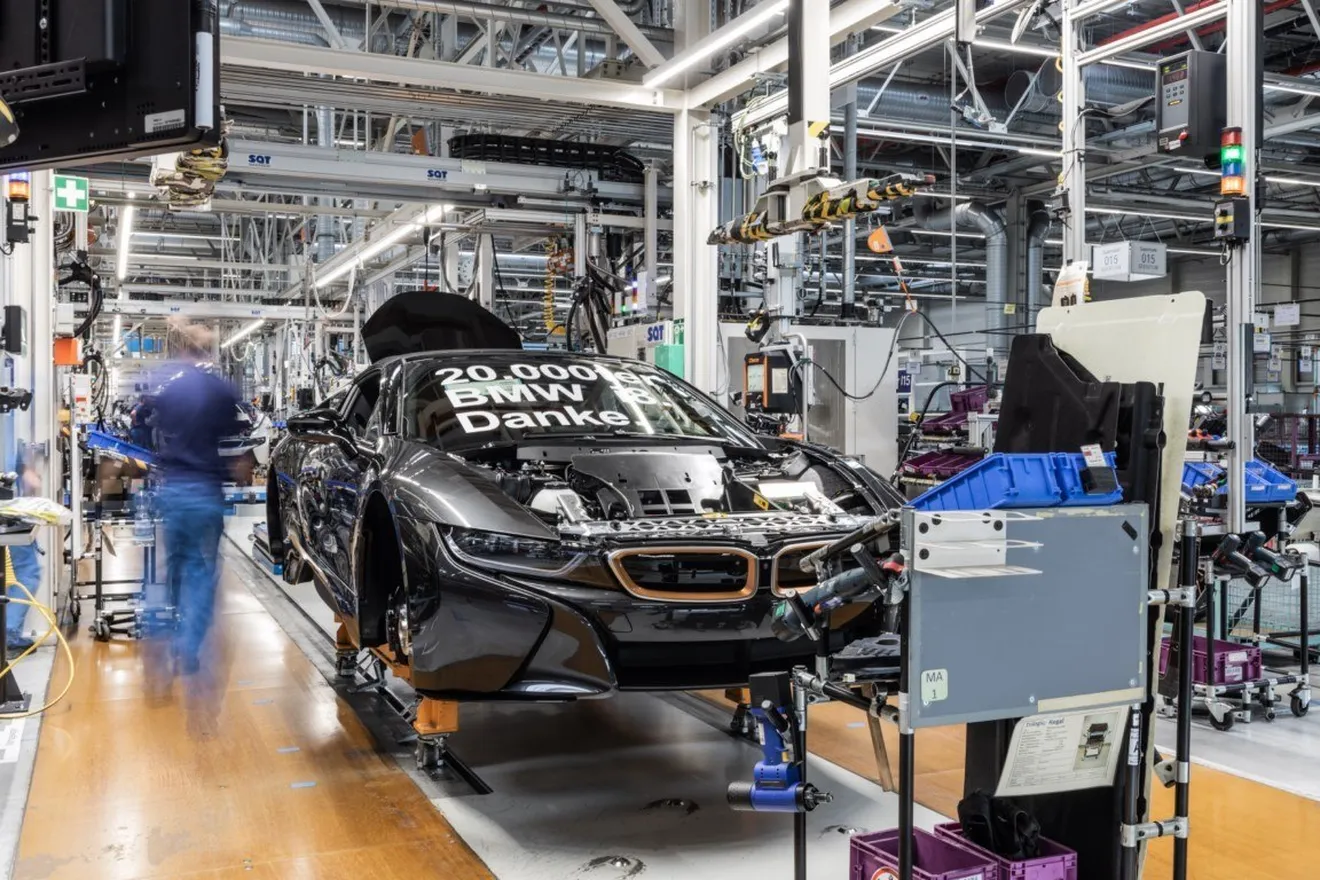 El BMW i8 acumula una producción de 20.000 unidades, el último un i8 Roadster