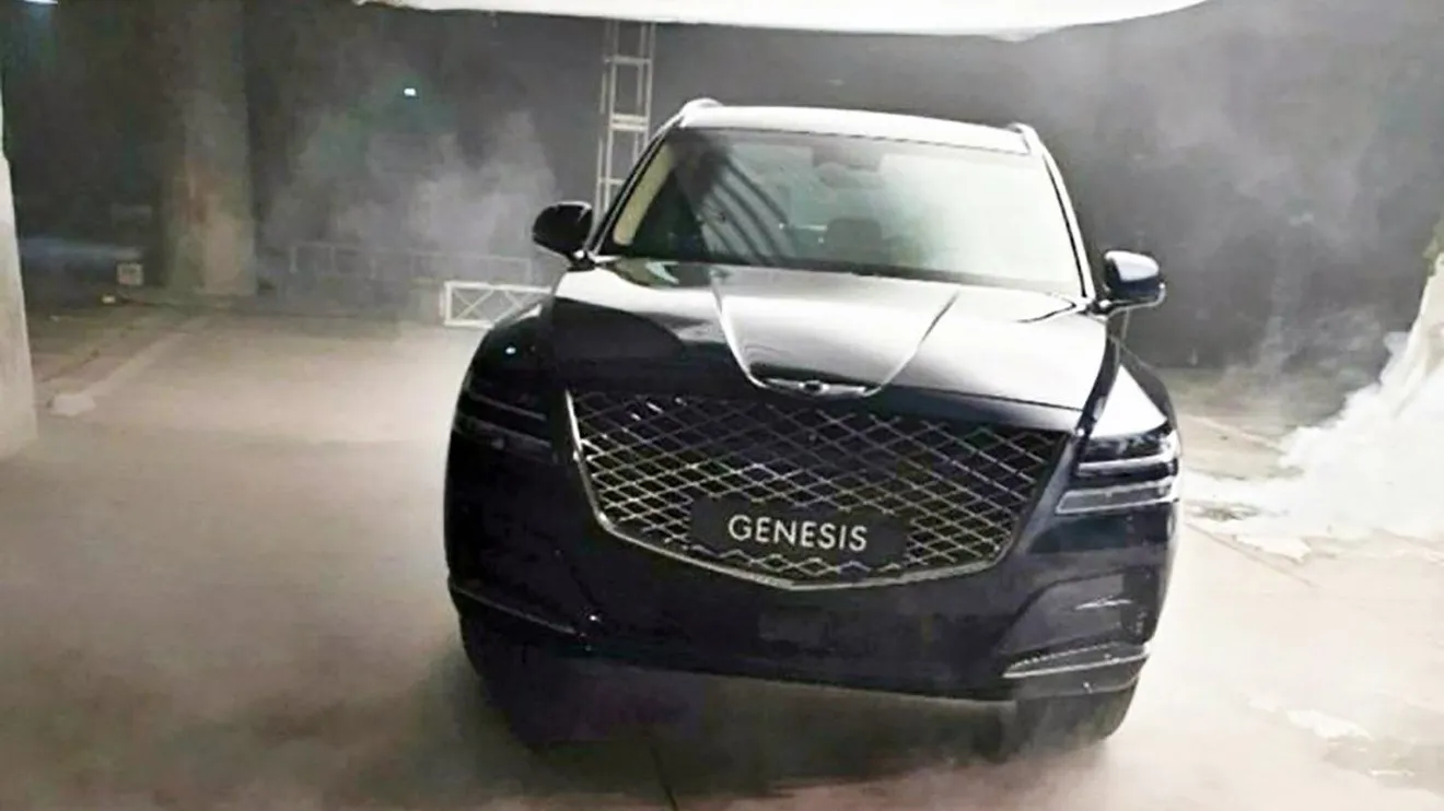 ¡Al descubierto! El nuevo Genesis GV80, un SUV de lujo, cazado sin camuflaje