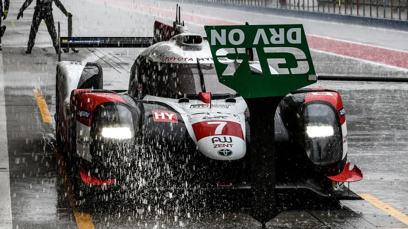 La lluvia marca un 'rookie test' del WEC liderado por Toyota