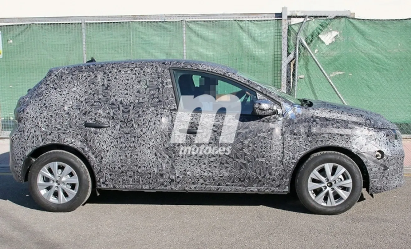 Dacia Sandero 2020 - foto espía lateral