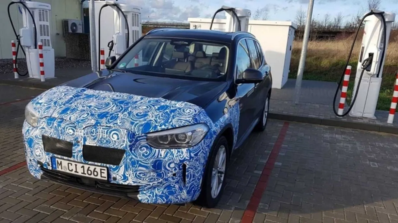 BMW iX3 - foto espía