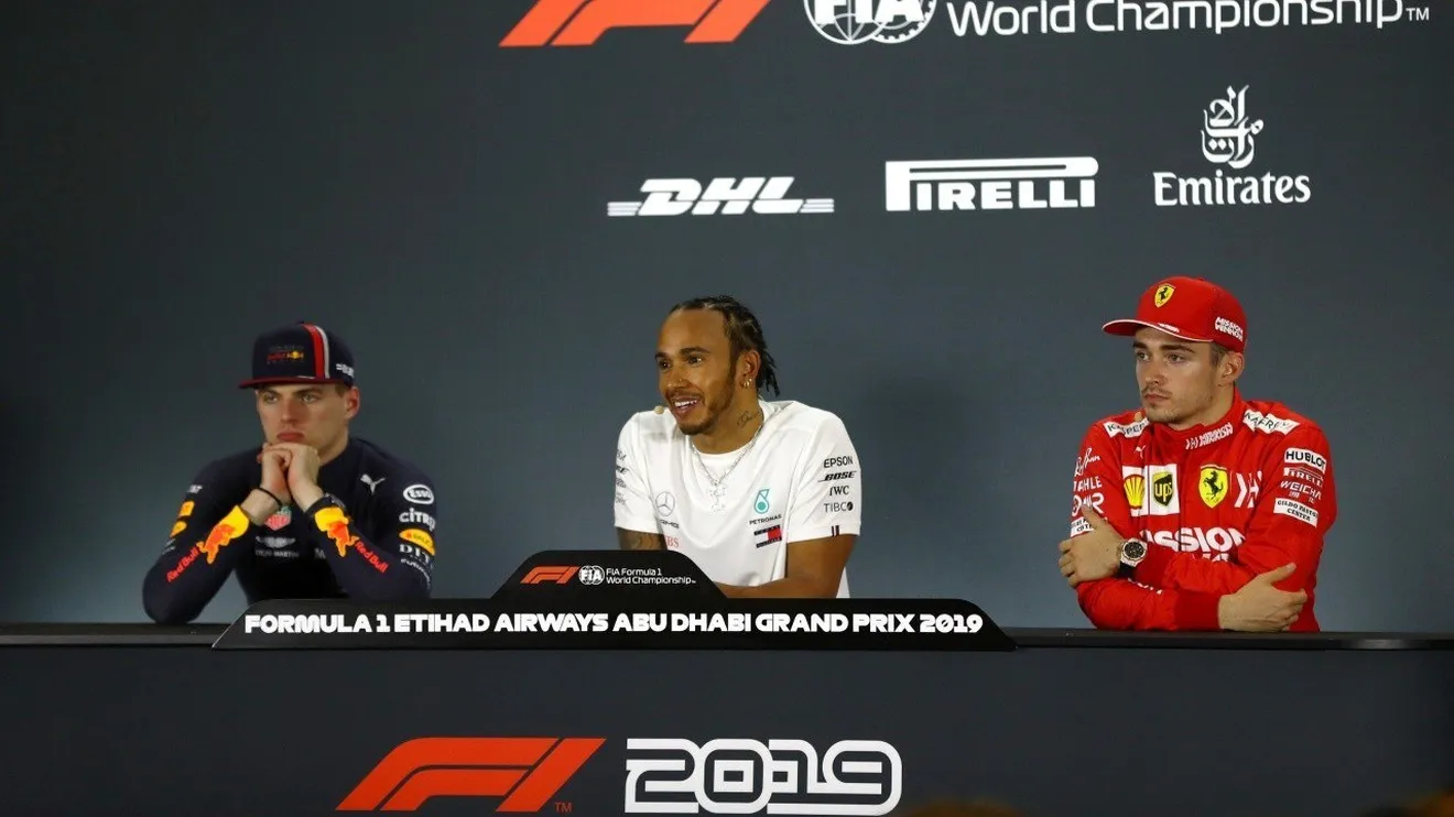Los contactos de Hamilton con Ferrari causaron la renovación de Verstappen