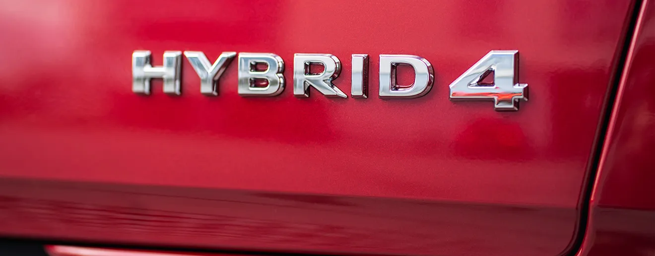 Prueba Opel Grandland X Hybrid4, uniendo eficiencia, rendimiento y confort
