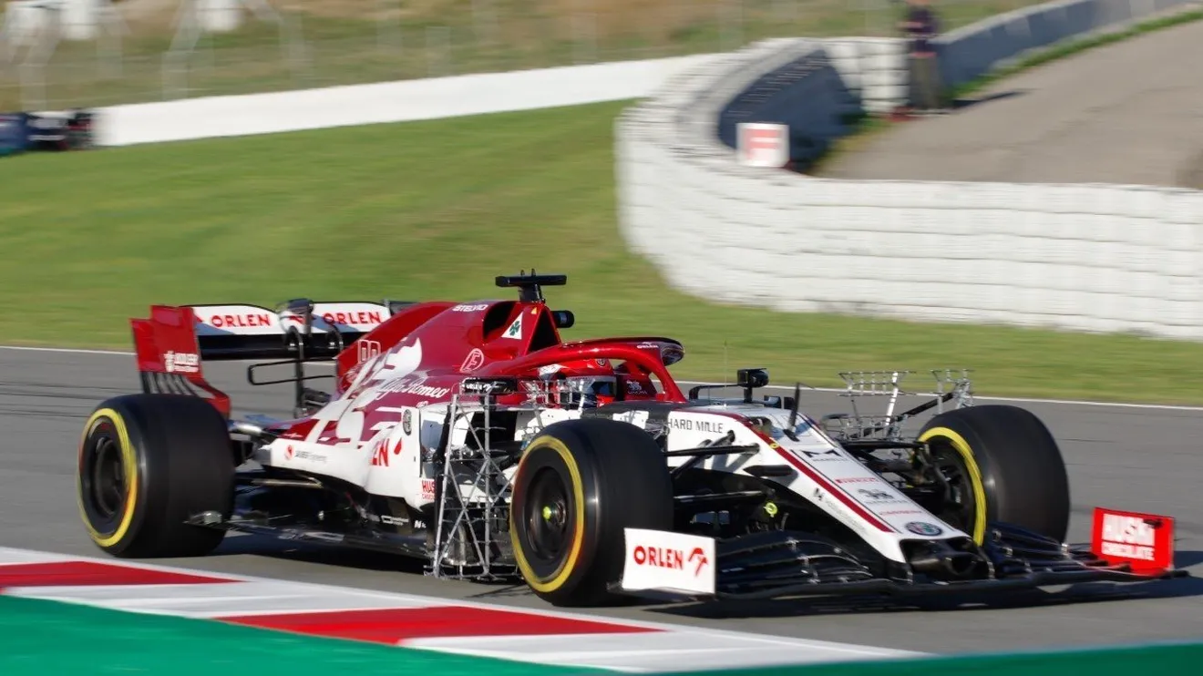 Robert Kubica encabeza la cuarta jornada de test sobre Max Verstappen