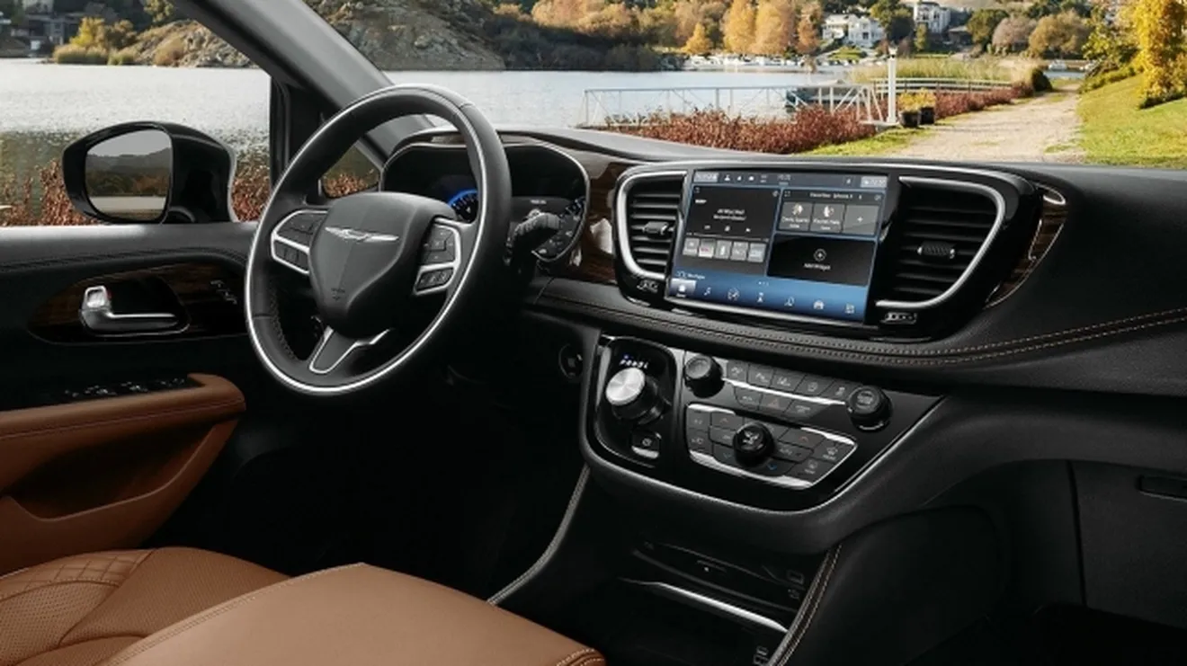 Chrysler Pacifica 2021 - interior