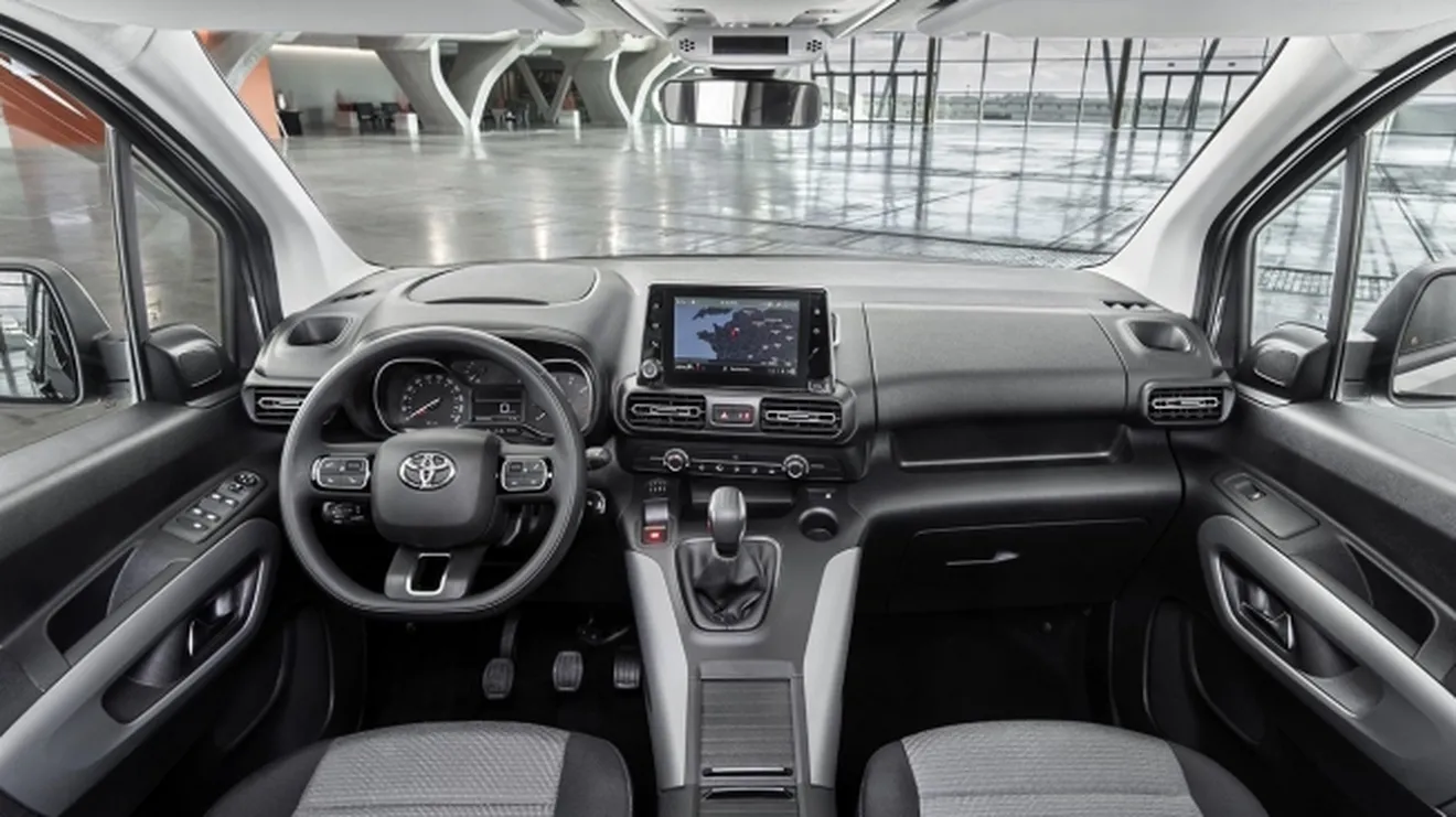 Toyota ProAce City - interior