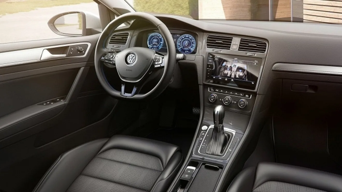 Volkswagen e-Golf - interior