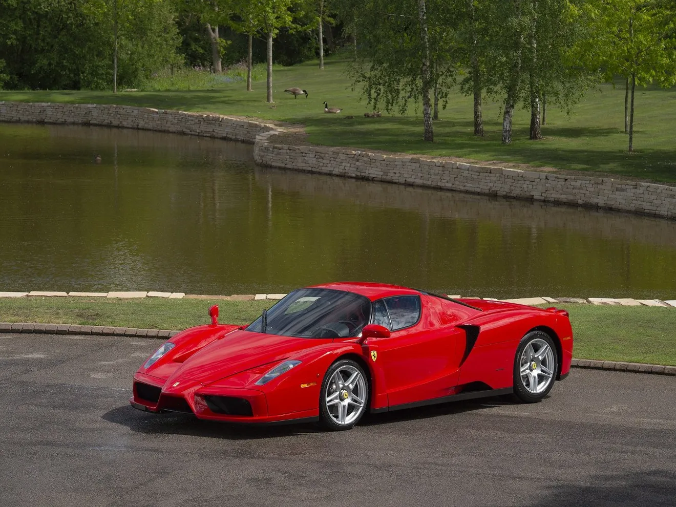 El segundo Ferrari Enzo fabricado aparece a la venta en Gran Bretaña