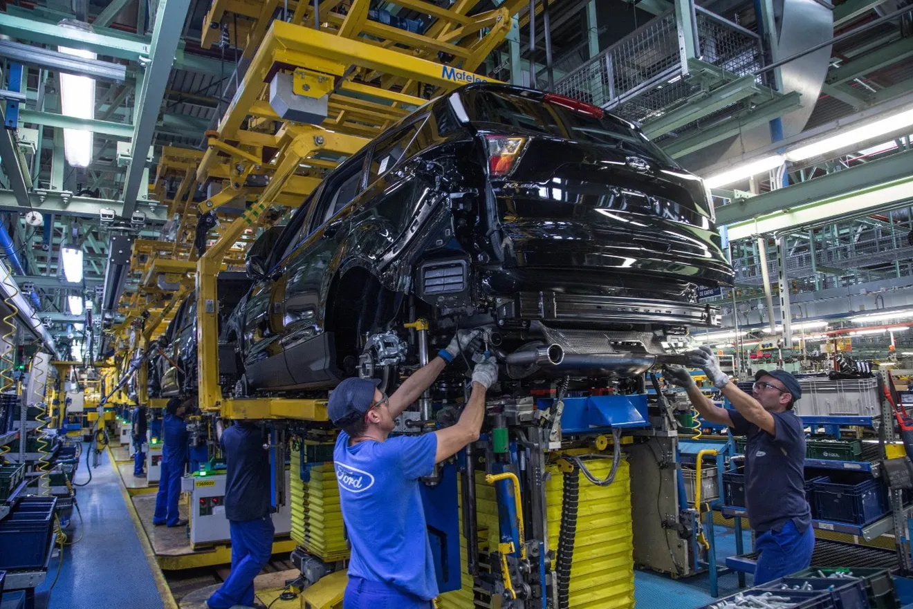 Ford anuncia 400 despidos en Almussafes por la caída en las ventas