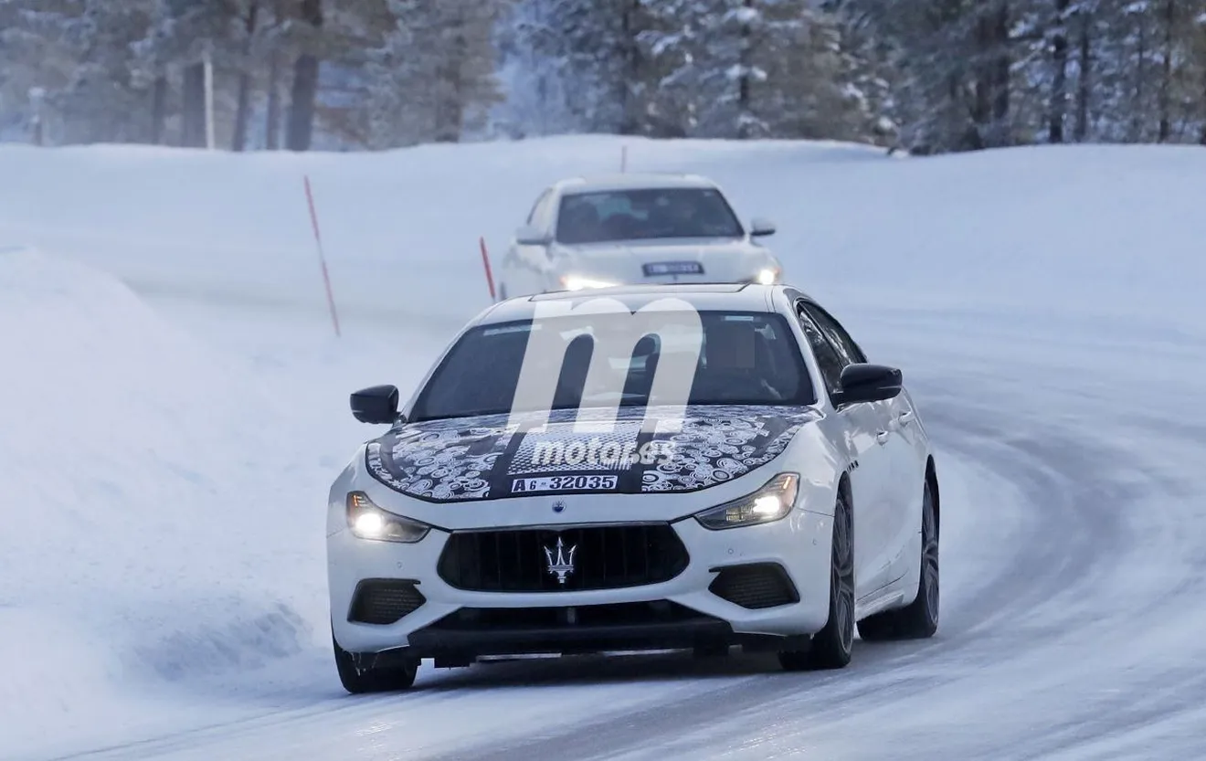 Nuevas fotos espía del Maserati Ghibli 2021 en las pruebas de invierno desvelan un nuevo motor