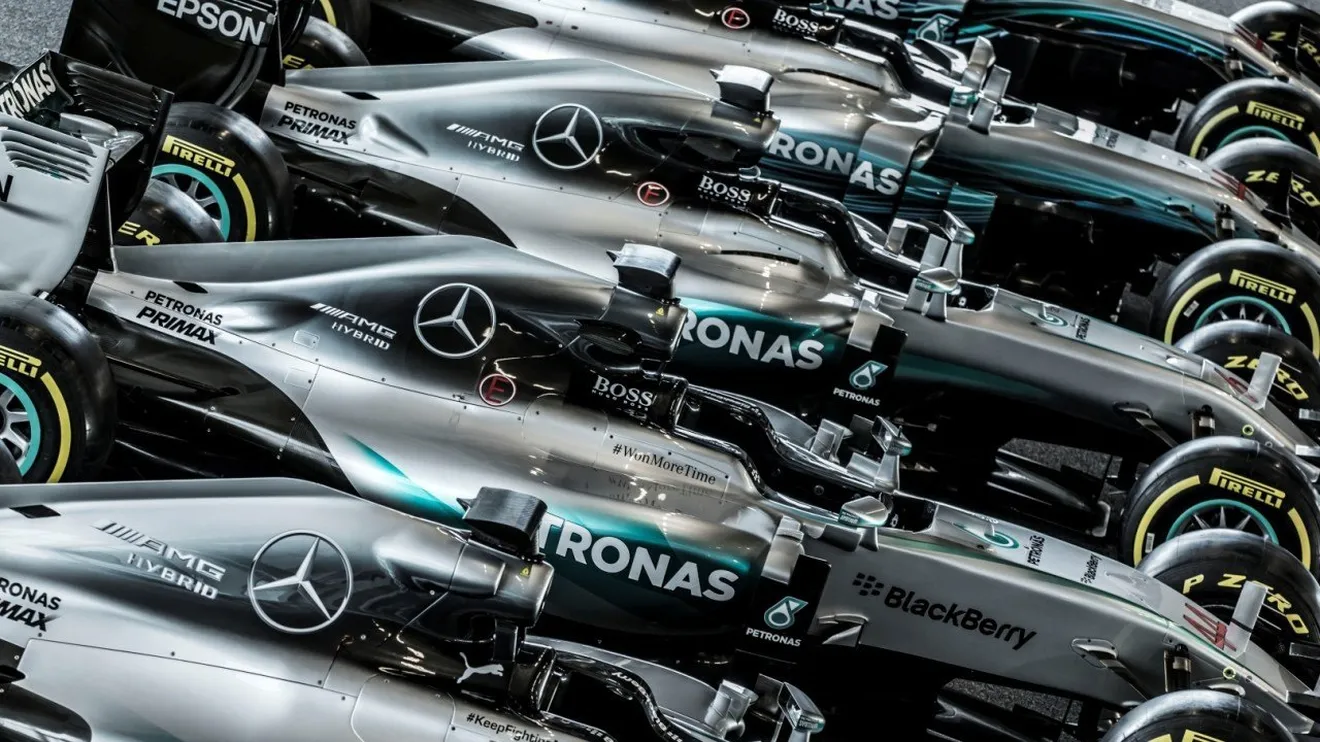 Mercedes se desmarca del resto de equipos tras las quejas a la FIA por el motor Ferrari
