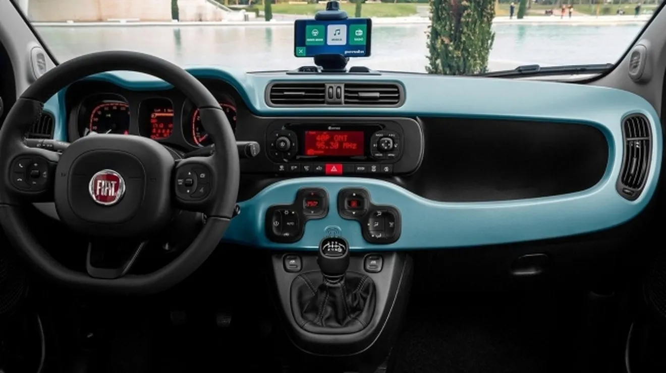 Fiat Panda Hybrid - interior
