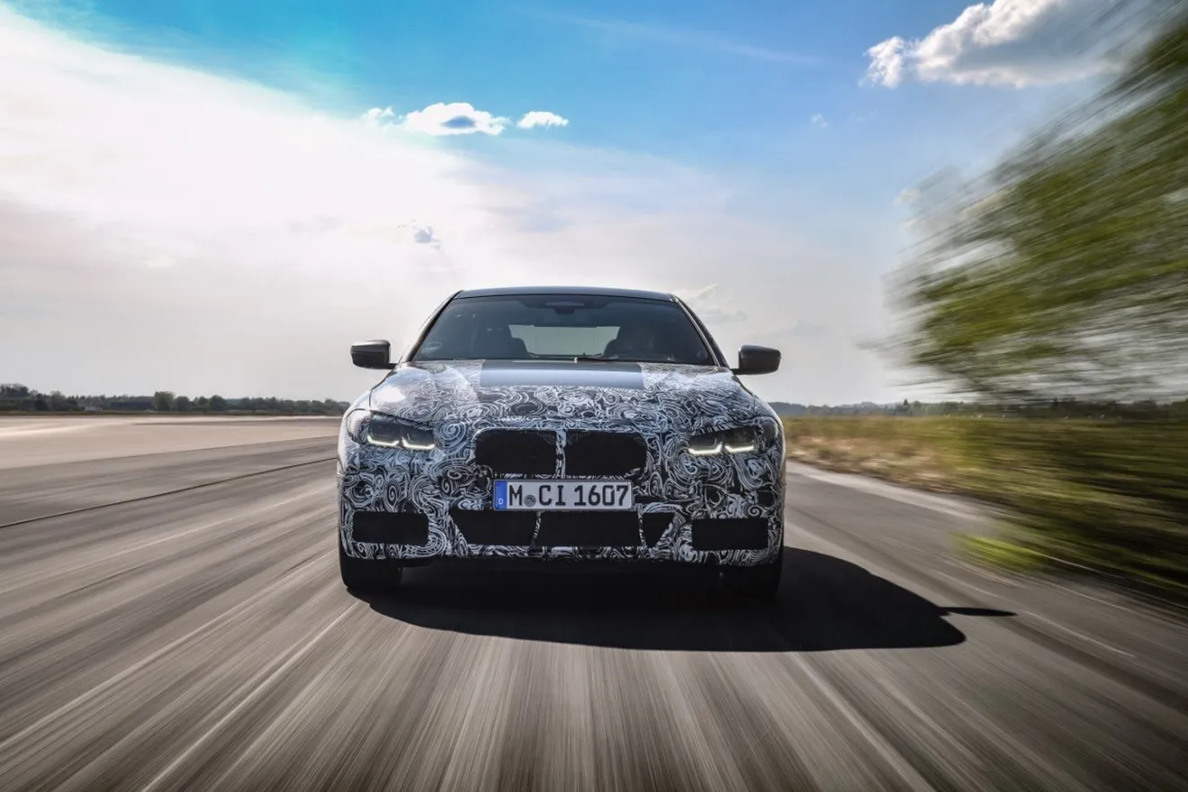 BMW avanza los primeros teaser del nuevo Serie 4 Coupé en Miramas