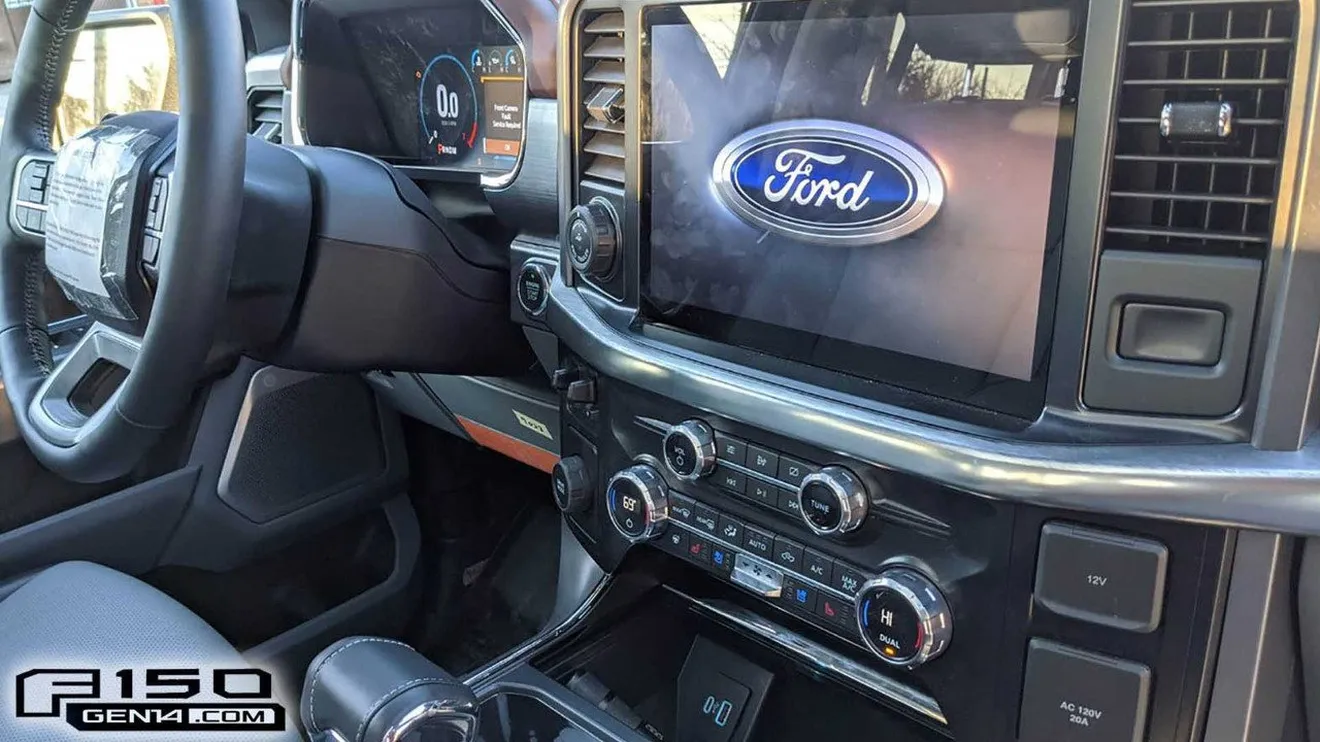 El interior del Ford F-150 Lariat 2021 filtrado al completo