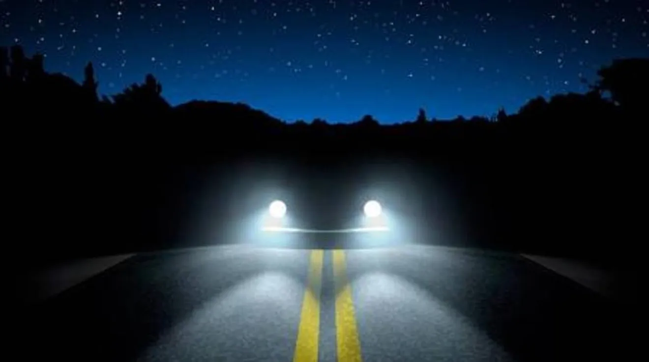 Las luces del coche: cómo y cuándo utilizarlas
