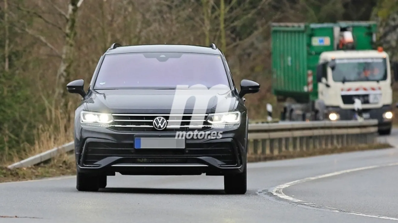 Volkswagen Tiguan 2020 - foto espía frontal