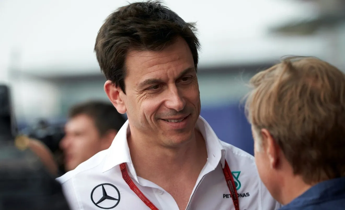 Wolff niega vinculación alguna con Aston Martin, pero insinúa problemas con Mercedes