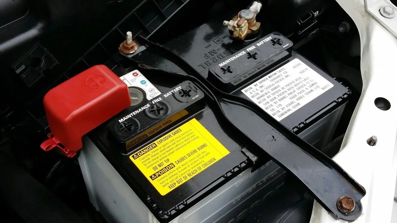 Todo lo que tienes que saber para comprobar el estado de la batería del coche