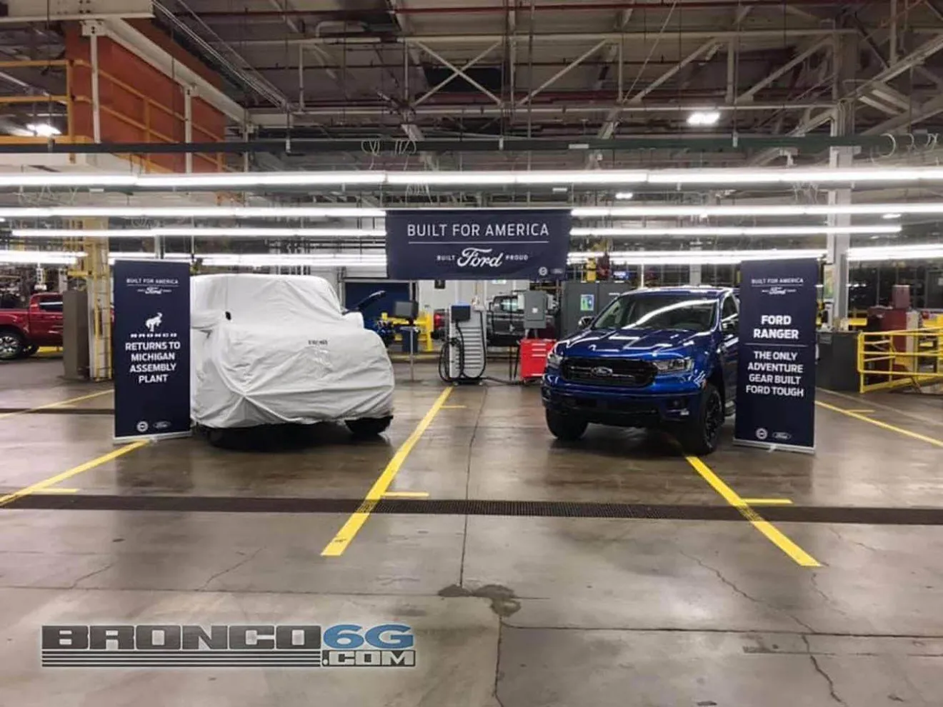 Ford adelanta la producción del Bronco mostrándolo tapado en la factoría
