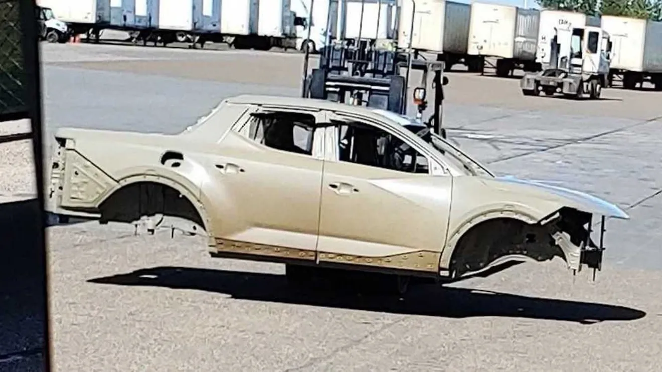 El chasis del Hyundai Santa Cruz al descubierto en esta foto espía