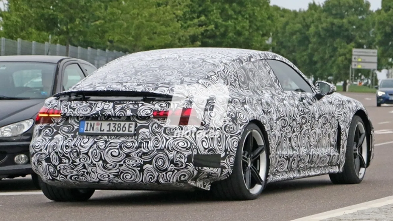 Audi e-tron GT - foto espía posterior