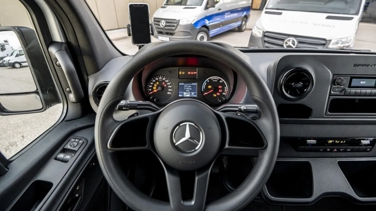 Mercedes eSprinter - interior