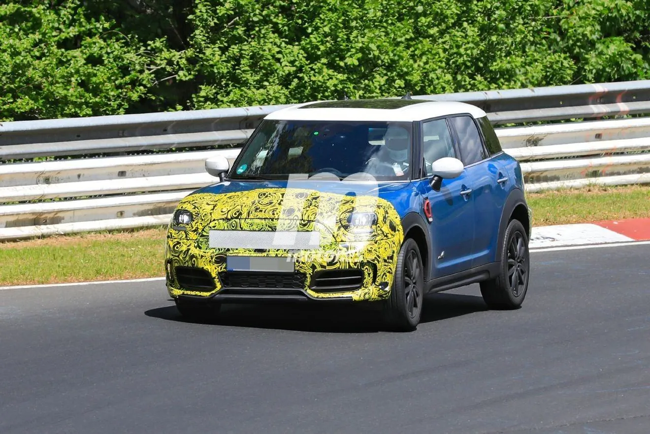 El MINI Countryman 2021 traslada sus pruebas al asfalto de Nürburgring