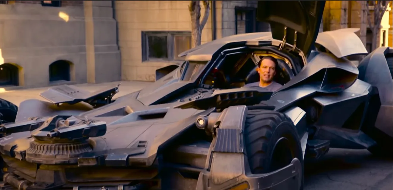 Ben Affleck sorprende a sus fans con el Batmóvil