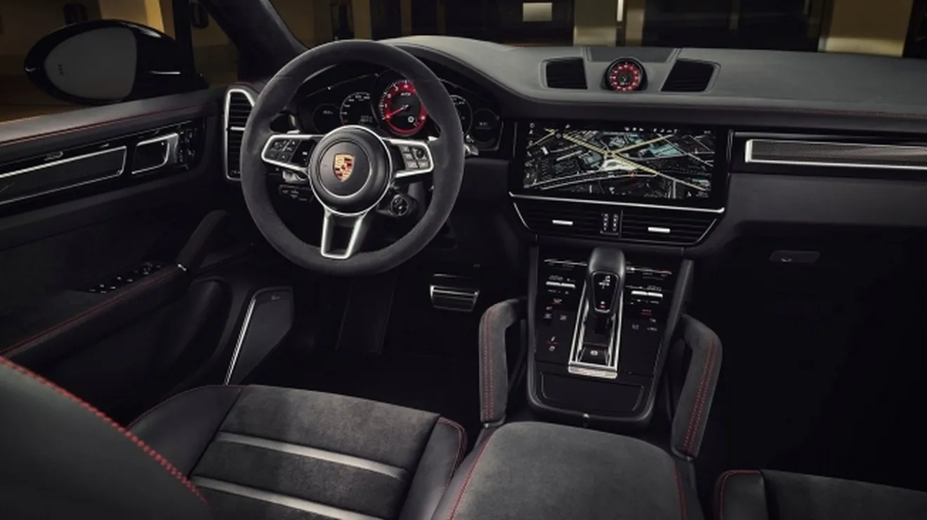 Porsche Cayenne GTS 2020 - interior