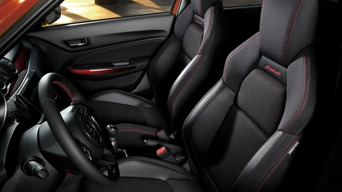 Suzuki Swift Sport 2020 - interior